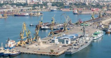 Stire din Economie : 73 de nave și-au anunțat sosirea în porturile maritime românești