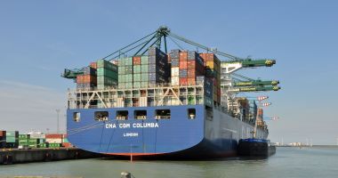 Stire din Economie : 74 de nave și-au anunțat sosirea în porturile maritime românești