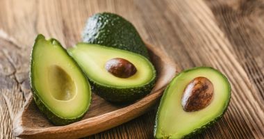 Stire din Sănătate : Avocado poate ține sub control nivelul de colesterol