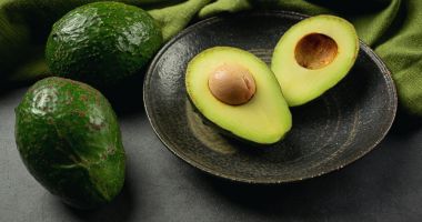 Stire din Sănătate : Avocado are proprietăţi detoxifiante pentru organism