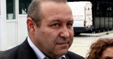Stire din Politică-Administrație : Daniel Fenechiu, noul lider al grupului PP-DD de la Cameră