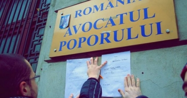 Stire din Politică-Administrație : Victor Ciorbea: Avocatul Poporului nu are nicio competență timp de 10 zile