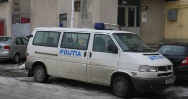 Stire din Eveniment : A vrut  să se sinucidă pentru că nu  și-a primit salariul