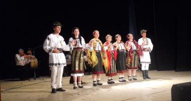 Stire din Cultură-Educație : Festival folcloric de tradiție, la Mangalia