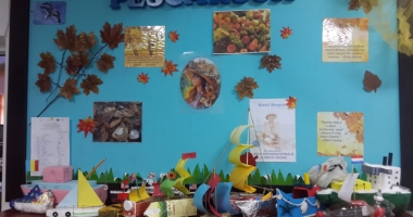 Preșcolarii de la grădinița "Azur" au construit prima flotă de vapoare din materiale reciclabile - 3