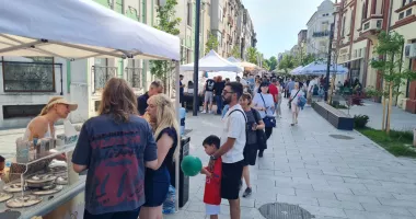 „Târg pe Pietonală” transformă centrul Constanței într-un loc plin de culoare și tradiție - 5