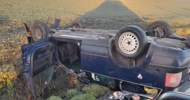 Stire din Eveniment : Accident rutier între Corbu și Săcele. O mașină s-a răsturnat de pe drum