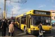 Autobuze cu trasee deviate