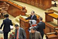 Stire din Politică-Administrație : Boc cel mic răstoarnă moțiunea mare