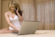 Vezi cu cât și-a vândut o studentă virginitatea pe internet