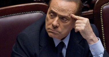 Stire din Actualitate : Berlusconi va demisiona în această seară, după aprobarea măsurilor în Camera inferioară