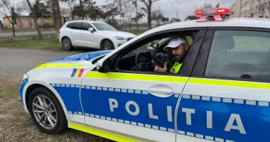 Stire din Eveniment : Poliția lovește șoferii vitezomani. 14 permise reținute în Constanța