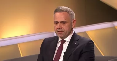Stire din Economie : Ministrul Agriculturii: "Aproape 30% din terenul arabil al României este deţinut de firme străine"