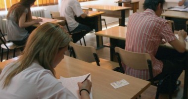 Stire din Cultură-Educație : Bacalaureat 2012/Candidații preferă biologia și geografia