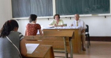 Stire din Cultură-Educație : Bacalaureat 2012 / Peste 6.000 de candidați față-n față cu ultima probă
