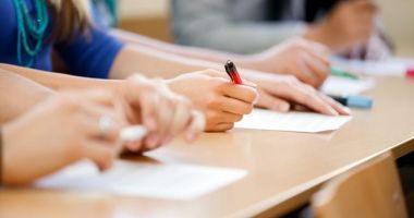 Stire din Cultură-Educație : Astăzi, din nou emoții la bacul de toamnă. Iată la ce probă