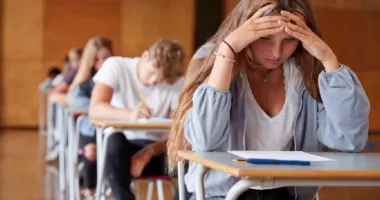 Emoții pentru absolvenții de clasa a XII-a. Luni începe BAC-ul 2026
