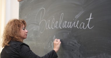 Stire din Cultură-Educație : Bacalaureatul la Constanța: "Mai nasol pentru cine n-a lucrat în Word"