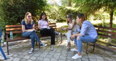 Stire din Cultură-Educație : TENTATIVĂ DE FRAUDĂ LA BACALAUREAT, LA CONSTANȚA / Elevă eliminată din examen!