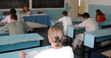 Stire din Cultură-Educație : Bacalaureat diferențiat de la anul. Cum se va desfășura examenul