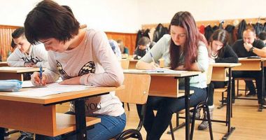 Astăzi, se aleg comisiile pentru sesiunea de toamnă a bacalaureatului
