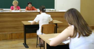 Stire din Cultură-Educație : Iată când se dă Bacalaureatul 2016. Vezi aici calendarul probelor