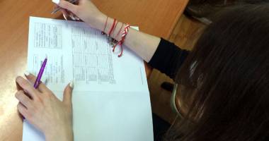 Stire din Cultură-Educație : Încă trei "infractori" la Bac. Astăzi, ultima probă