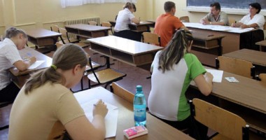Stire din Cultură-Educație : Prima simulare  a Bacalaureatului, în luna martie