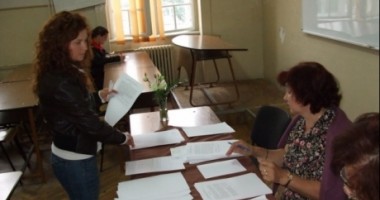 Stire din Social : Bacalaureat 2011 / Candidații susțin joi și vineri proba de evaluare a competențelor digitale