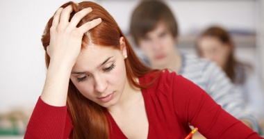 Stire din Cultură-Educație : Inspectorul general încurajează profesorii și elevii