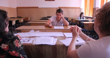 Jumătate dintre candidați, declarați "experimentați" - 3