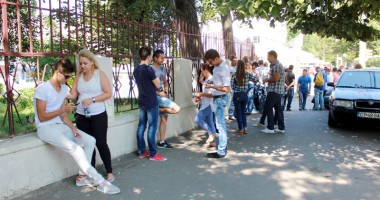 Stire din Cultură-Educație : Tragi-comedie la Bacalaureat, la Constanța: Seraliști, trișori, corigenți și… "manageri de proiecte europene"