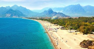 Stire din Actualitate : Avertizare pentru turiștii din Turcia. Au fost descoperite bacterii periculoase în apa mării