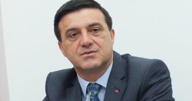 Stire din Politică-Administrație : Niculae Bădălău, de la PSD: Va exista o remaniere