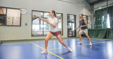 Stire din Sănătate : Practicarea badmintonului stimulează întărirea oaselor