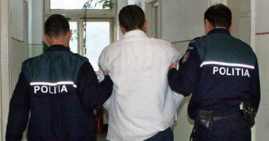 Stire din Eveniment : Băgat după gratii pentru că a furat o lanternă