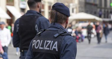 Stire din Actualitate : A căzut de la balcon în timp ce-şi alerga soţia să o omoare. Soacra a fost prima victimă