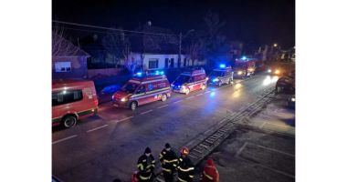 Stire din Eveniment : A fost activat Planul Roșu! Zeci de persoane s-au ales cu toxiinfecție alimentară la Balul Însuraților