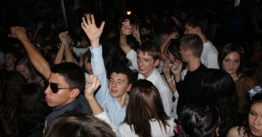 Stire din Cultură-Educație : Mike Diamonds la Balul studenților boboci