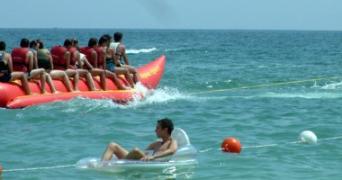 Stire din Diverse : Prețurile pentru agrementul nautic "au intrat la apă"