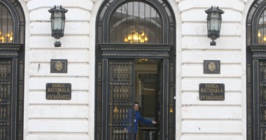 Stire din Economie : BNR prezintă raportul trimestrial asupra inflației