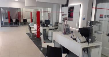 Stire din Actualitate : Anunț important pentru clienții unei importante bănci din România
