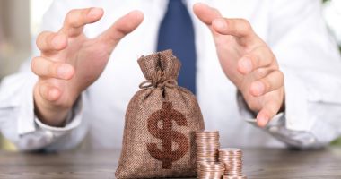 Stire din Economie : Ministrul Finanțelor propune o amânare de până la 9 luni a plății ratelor la bănci