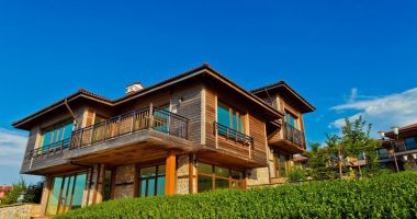 Stire din Economie : Băncile comerciale vând hoteluri, spații comerciale și industriale, blocuri de locuințe și terenuri