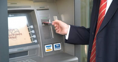 Stire din Eveniment : ALERTĂ PE PIAȚA BANCARĂ! 25 de bănci, verificate de Consiliul Concurenței. Ce nereguli s-au găsit