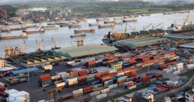 Stire din Actualitate : Bangladeshul a interzis accesul a 69 de nave rusești în porturile sale