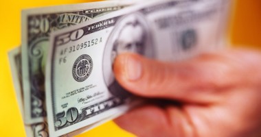 Stire din Economie : Tot mai multe credite neperformante