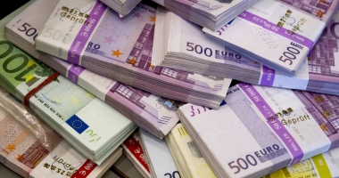 Curs valutar / Euro a cedat 0,19% în lupta cu leul