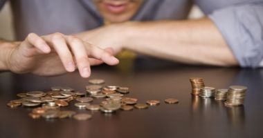Stire din Social : Salariul minim se majorează, dar nu și pentru cei cu studii superioare!