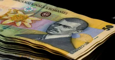 Stire din Politică-Administrație : Ajutoarele pentru pensionari vor întârzia, deoarece AUR a contestat bugetul la CCR